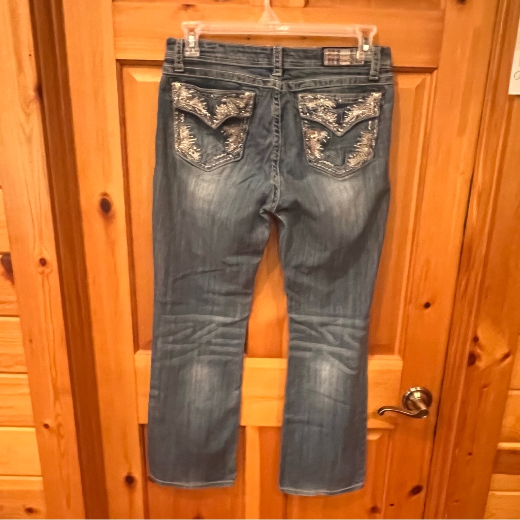 Grace Women's Straight Leg Blue Jeans With Embellished Pockets